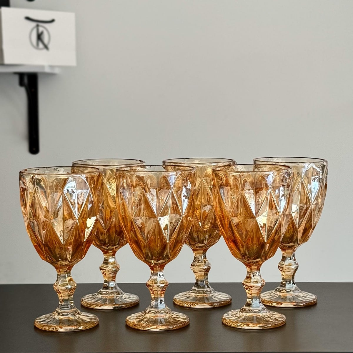 Set de 6 pahare aurii pentru vin