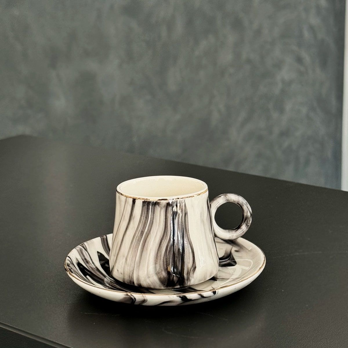 cana cu farfurie pentru cafea